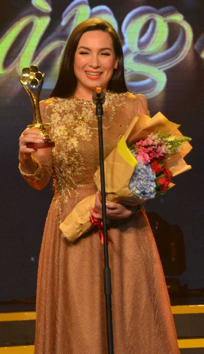 Fan không bình chọn cho cố ca sĩ Phi Nhung tại giải Mai vàng: Lý do đặc biệt khiến nhiều người xúc động