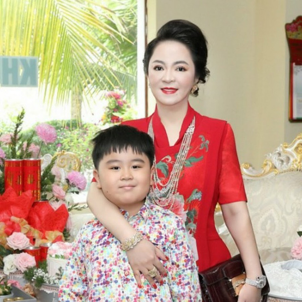 4 cậu ấm cô chiêu của bà Phương Hằng: Sinh ra vượt vạch đích nhưng cực kín tiếng, riêng con út được trao chức Chủ tịch từ khi 1 tuổi - Ảnh 20.