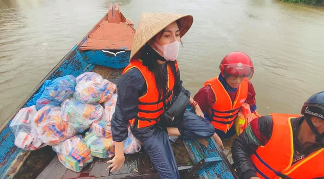 Thuỷ Tiên có phản ứng đầu tiên sau khi bà Phương Hằng bị tạm giam, liên quan đến chi tiết trong chuyến đi từ thiện - Ảnh 5.