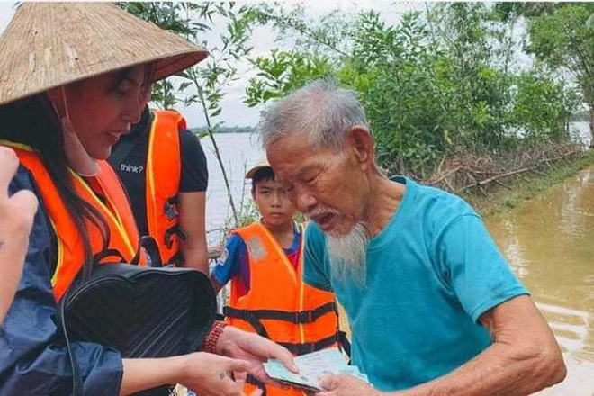 Thuỷ Tiên có phản ứng đầu tiên sau khi bà Phương Hằng bị tạm giam, liên quan đến chi tiết trong chuyến đi từ thiện - Ảnh 5.