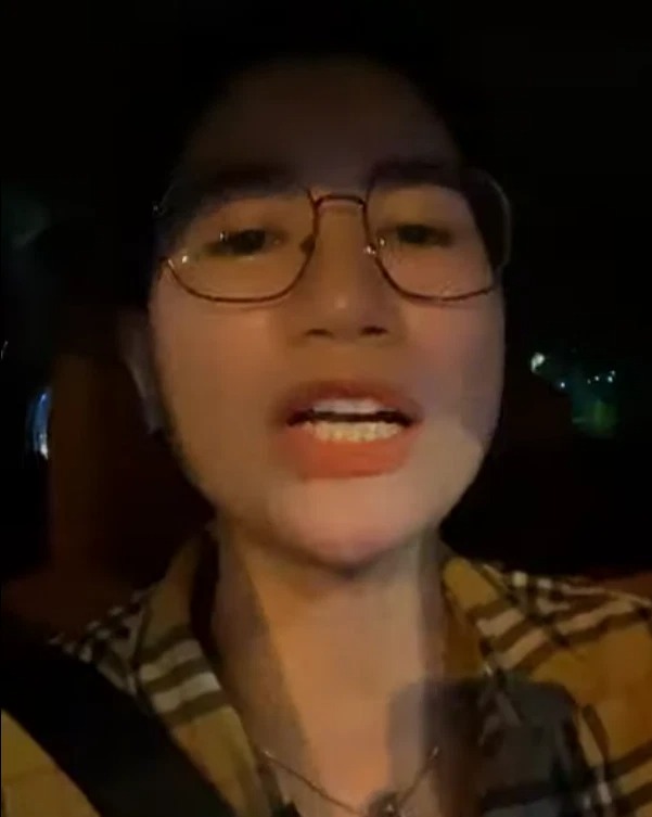 Trang Khàn livestream bày tỏ cảm xúc khi nhận được tin bà Phương Hằng bị bắt tạm giam.