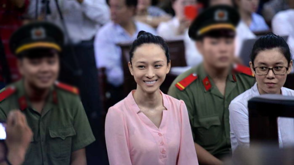 Sau 5 năm tại ngoại, Hoa hậu Trương Hồ Phương Nga có cuộc sống ra sao? - Ảnh 1.