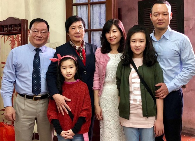 Chủ tịch Hoàng Long Thương ngày nắng về ngoài đời có ba bà vợ - Ảnh 6.