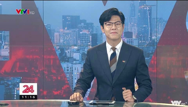 MC trẻ nhất được dẫn chính bản tin Chuyển động 24H: Kinh qua rất nhiều vị trí ở VTV, từng một mình trên đảo hoang ở Phú Quốc ghi hình - Ảnh 2.