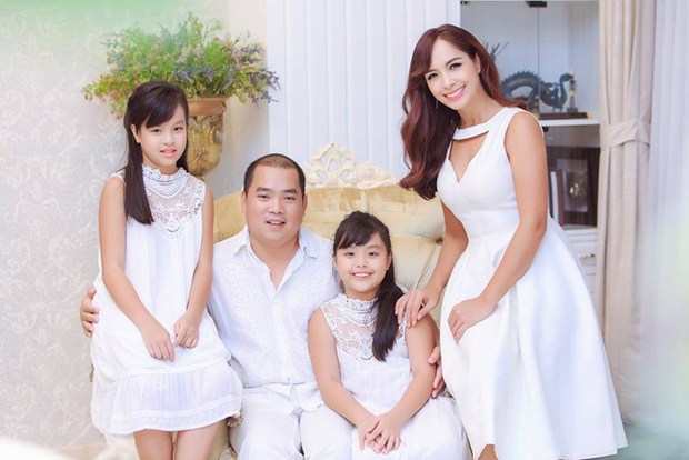 Những gia đình hạnh phúc, chưa từng lục đục trong showbiz Việt - Ảnh 3.