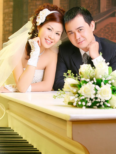 
Năm 2009, Vĩnh Xương kết hôn cùng Minh Nguyệt, cô nhân viên tổ chức sự kiện xinh đẹp và duyên dáng ở một công ty thành viên thuộc tập đoàn FPT.
