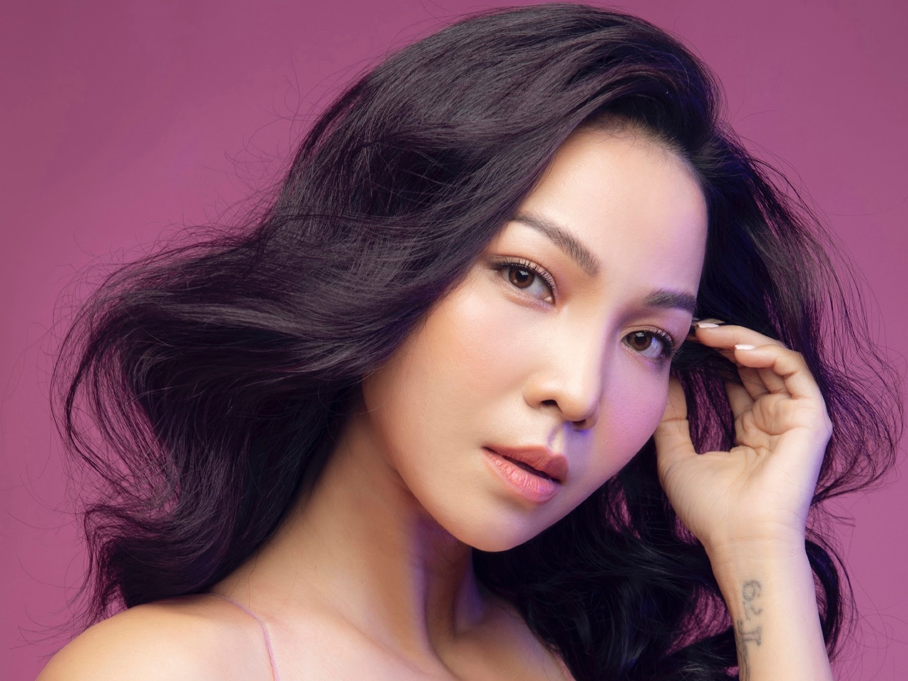 Ca sĩ Khánh Loan tiết lộ cú sốc khiến cô rời showbiz, ở ẩn thời gian dài - ảnh 1